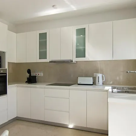 Phaedrus Living: View Luxury Flat Androcleous Apartamento Pafos