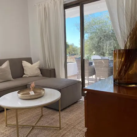 Phaedrus Living: View Luxury Flat Androcleous דירה Paphos