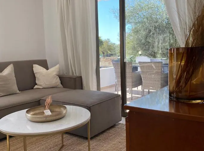 Phaedrus Living: View Luxury Flat Androcleous Apartmán Paphos